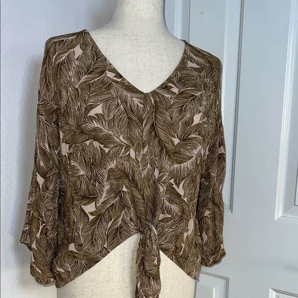 Millibon Brown Sequin Boxy Crop Blouse - Picture 6 of 7